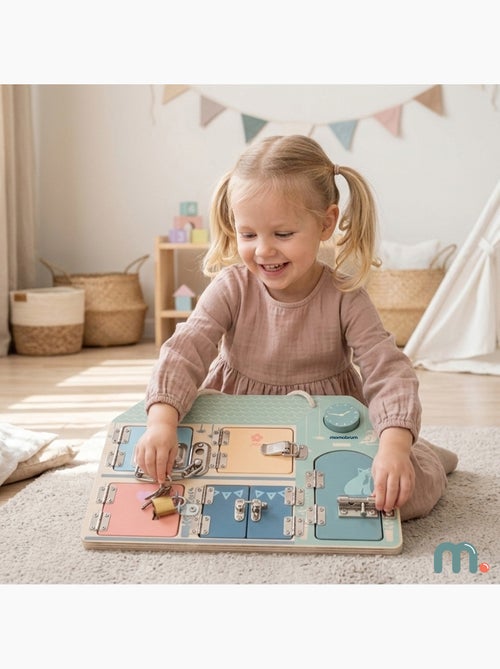 Houten activiteitenbord huis 30x22cm 5 slotenspel klok mamabrum - Kiabi Houten activiteitenbord huis 30x22cm 5 slotenspel klok mamabrum - Kiabi