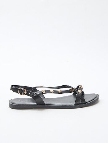 Instappers met bandjes en glanzende studs