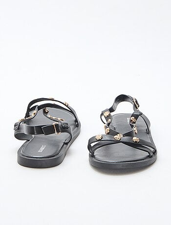 Instappers met bandjes en glanzende studs
