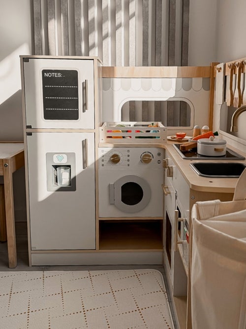 Interactieve houten speelkeuken met koelkast en microgolfoven mamabrum - Kiabi Interactieve houten speelkeuken met koelkast en microgolfoven mamabrum - Kiabi