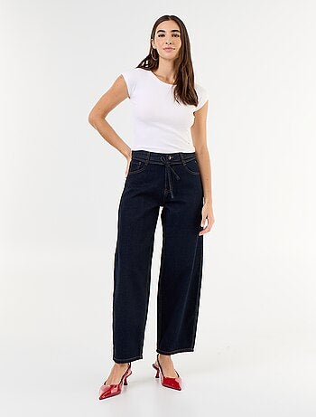 Jean barrel avec ceinture à nouer