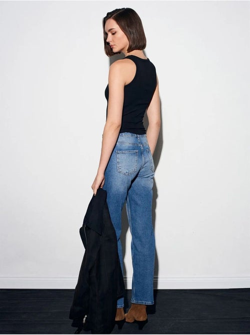 Jean femme taille haute à jambe large dilvin - Kiabi Jean femme taille haute à jambe large dilvin - Kiabi