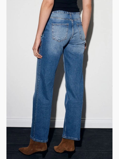 Jean femme taille haute à jambe large dilvin - Kiabi Jean femme taille haute à jambe large dilvin - Kiabi
