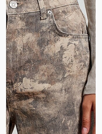 Jean femme taille mi-haute à jambe droite tie-dye dilvin