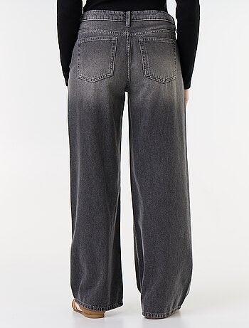 Jean large avec ceinture fantaisie