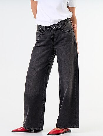 Jean large avec ceinture fantaisie