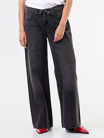 Jean large avec ceinture fantaisie