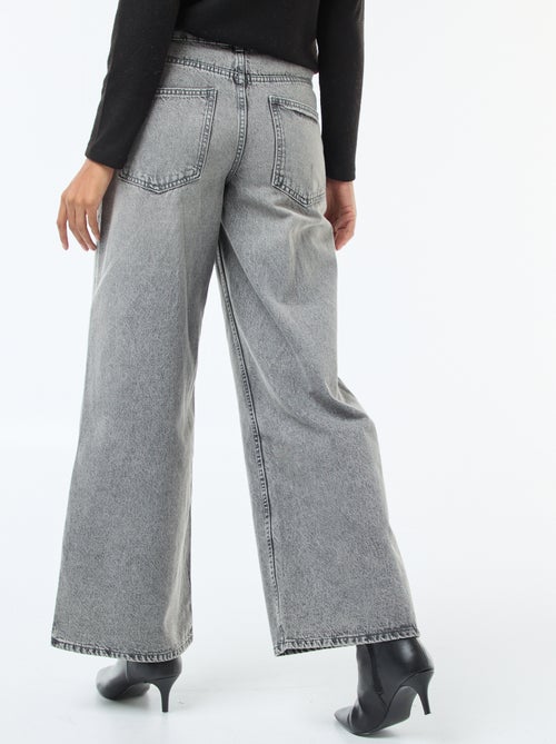 Jean large avec double ouverture boutonnée - Kiabi