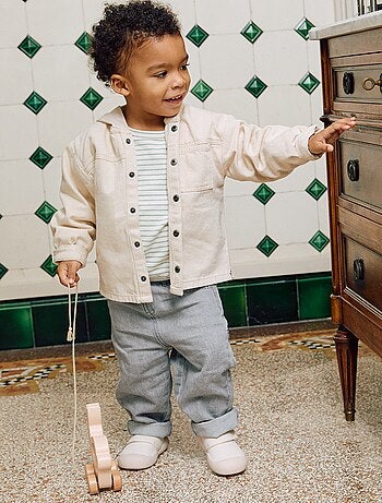 Jean large avec taille ajustable