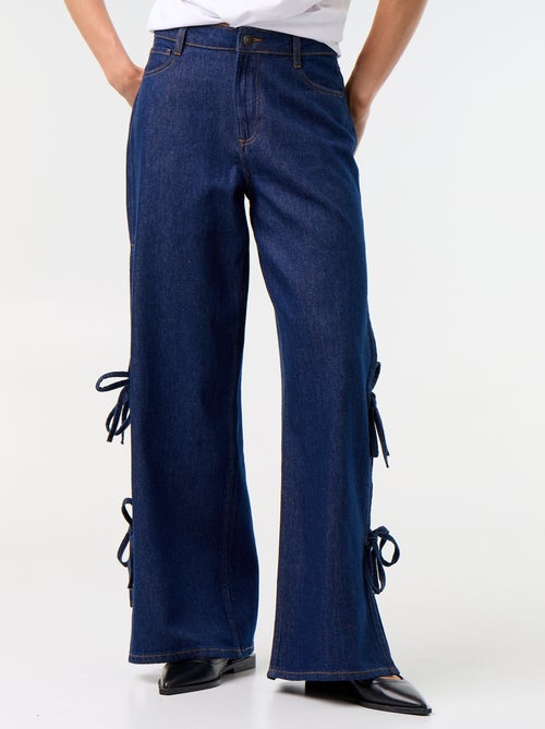 Jean large wide leg avec nœuds fantaisies à la base - Kiabi