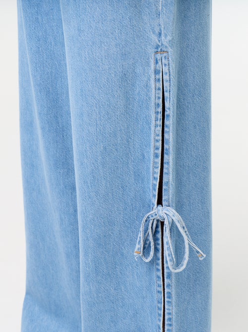 Jean large wide leg avec nœuds fantaisies à la base - Kiabi