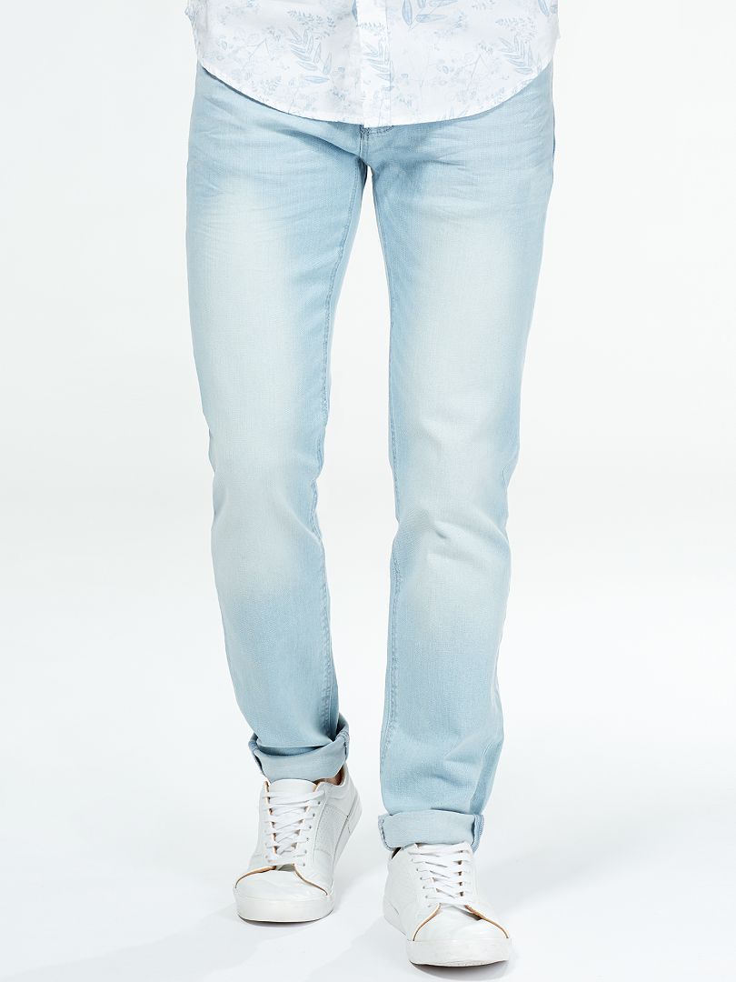 Comment teindre des jeans blancs ou délavés?