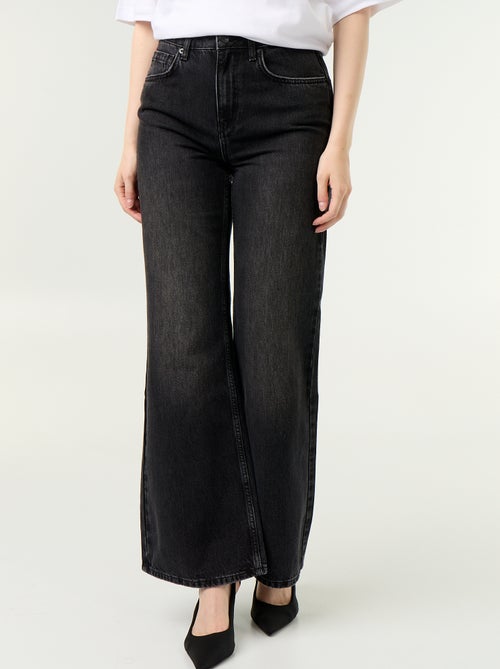 Jean taille haute coupe flare avec broderies 'cœurs' - Kiabi
