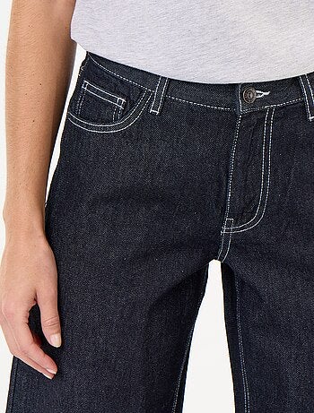 Jean wide leg avec étoiles brodées sur poches arrières