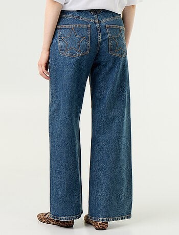 Jean wide leg avec étoiles brodées sur poches arrières