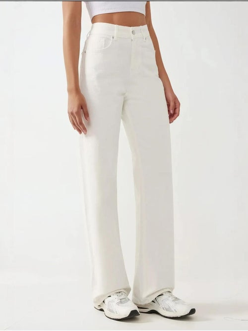 Jeans met hoge taille en rechte pijpen hiccup - Kiabi Jeans met hoge taille en rechte pijpen hiccup - Kiabi