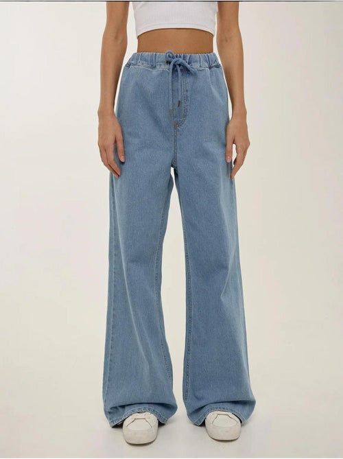 Jeans met koordsluiting met hoge taille en wijde pijpen hiccup - Kiabi Jeans met koordsluiting met hoge taille en wijde pijpen hiccup - Kiabi