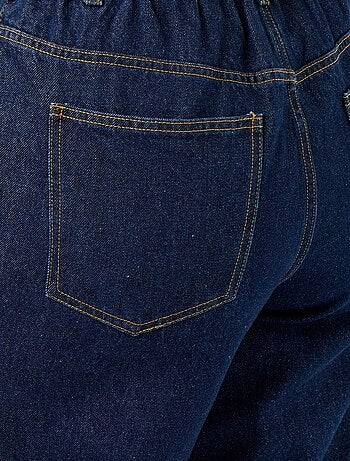Jeans met wijde pasvorm en omgeslagen pijpen