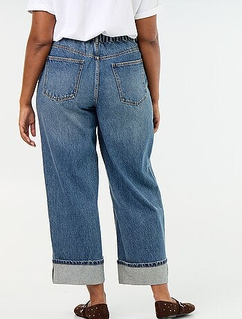 Jeans met wijde pasvorm en omgeslagen pijpen