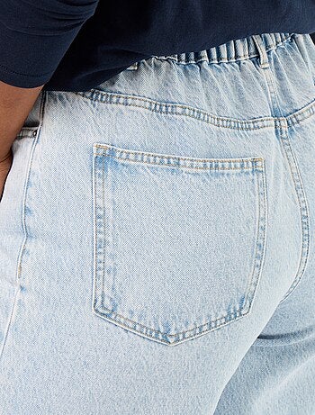 Jeans met wijde pasvorm en omgeslagen pijpen