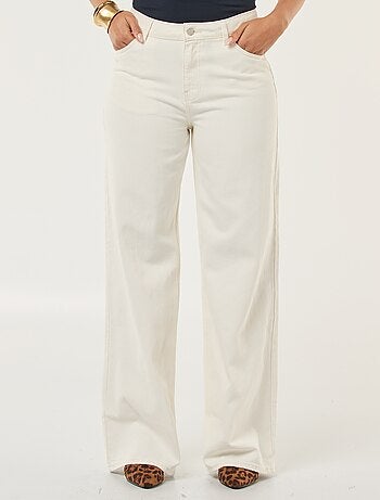 Jeans met wijde pijpen - L32