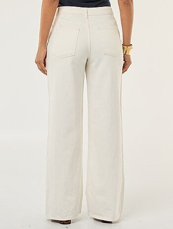 Jeans met wijde pijpen - L32