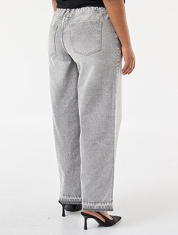 Jeans met wijde pijpen en raw-cut afwerking