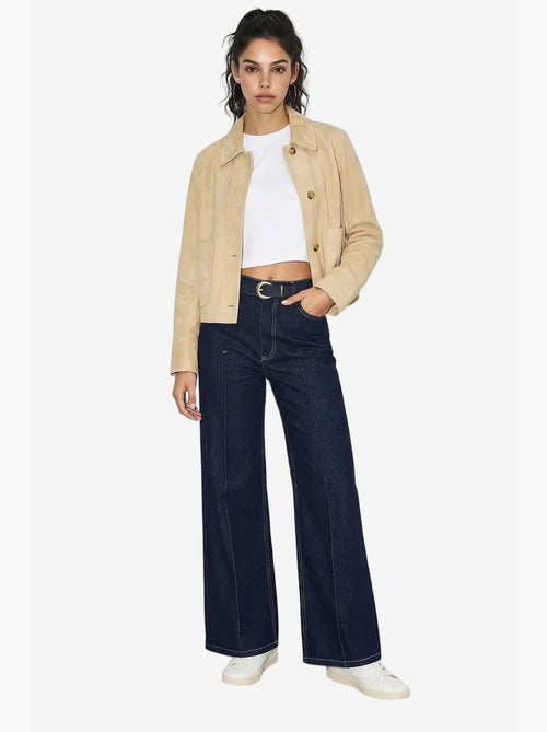 Jeansbroek met hoge taille en wijde pijpen en riem lucci - Kiabi Jeansbroek met hoge taille en wijde pijpen en riem lucci - Kiabi