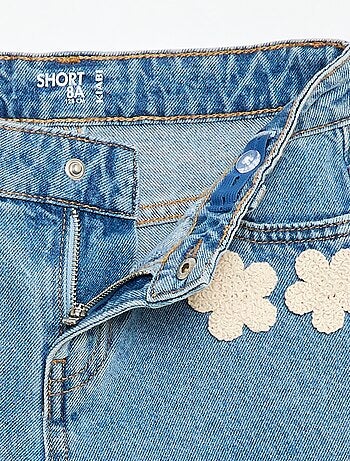 Jeansshort met borduursels