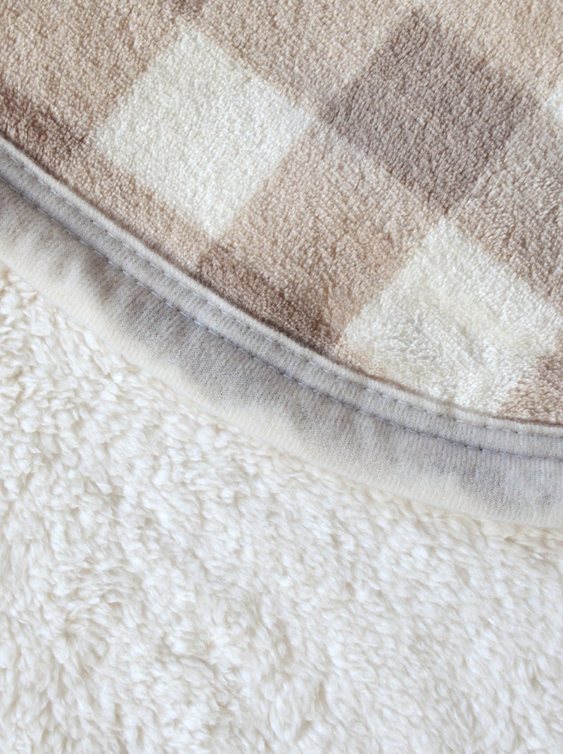 Jeté de canapé et lit motif vichy en polaire Beige coquille - Kiabi