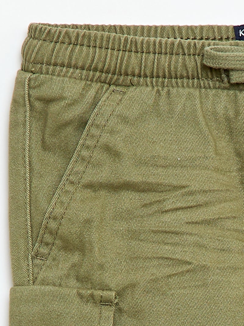 Jogg-broek van keperstof met zakken met klepje Groen - Kiabi
