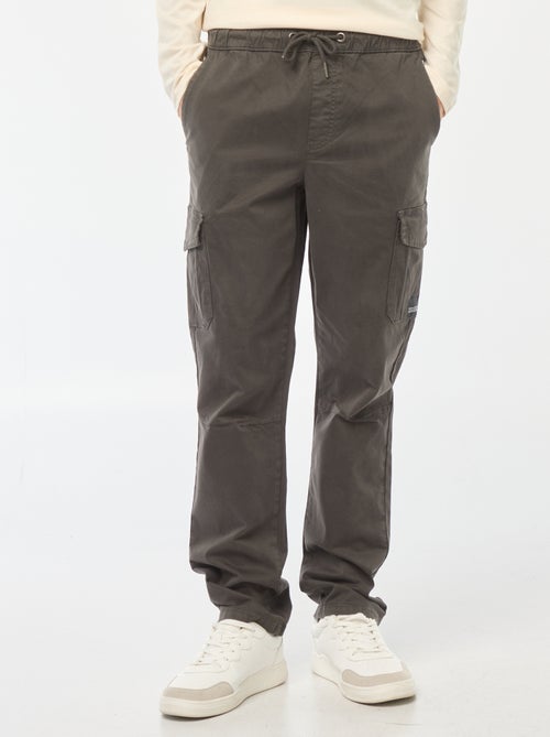 Jogpant met zakken met klepje - Kiabi