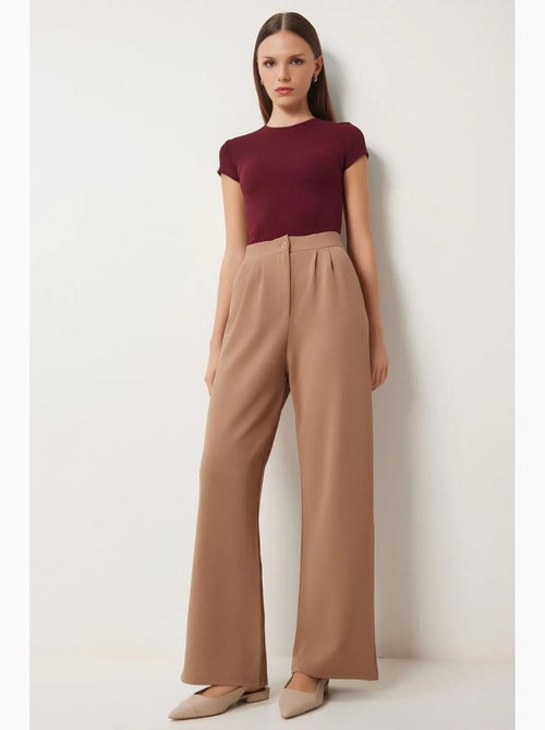 Joli pantalon rayé taille haute à jambes larges istanbul - Kiabi Joli pantalon rayé taille haute à jambes larges istanbul - Kiabi