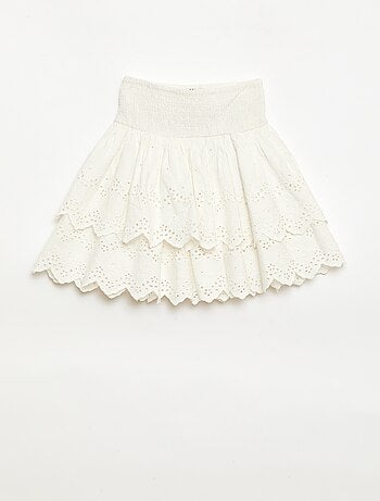 Jupe à volants et broderies anglaises