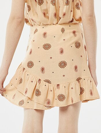 Jupe courte avec base volantée à étages