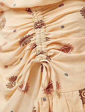 Jupe courte avec base volantée à étages