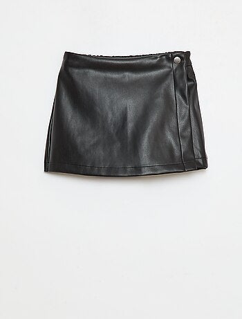 Jupe courte en faux cuir