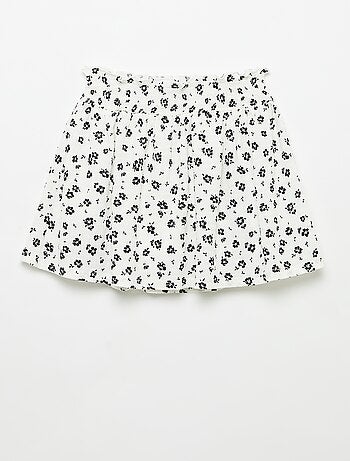 Jupe courte forme patineuse avec short intégré