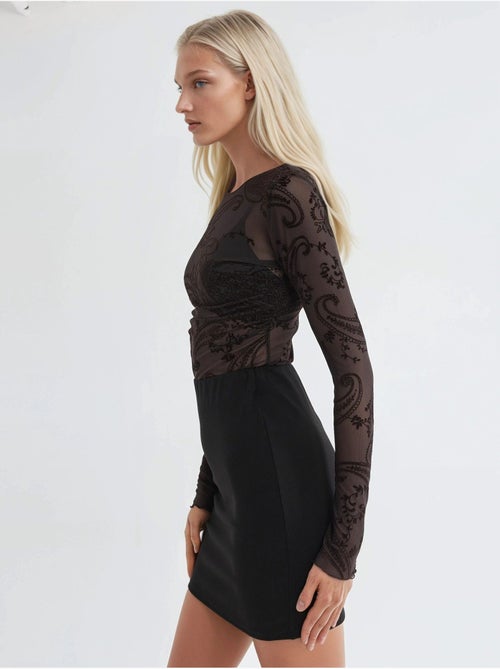 Jupe courte taille haute avec élastique busem - Kiabi Jupe courte taille haute avec élastique busem - Kiabi