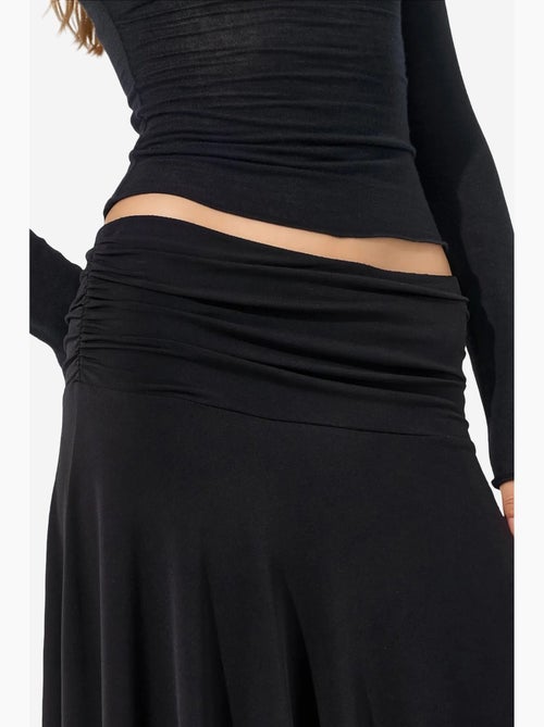 Jupe longue à taille haute avec détail drapé busem - Kiabi Jupe longue à taille haute avec détail drapé busem - Kiabi