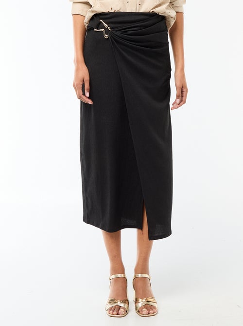 Jupe longue avec boucle dorée à la taille - Kiabi