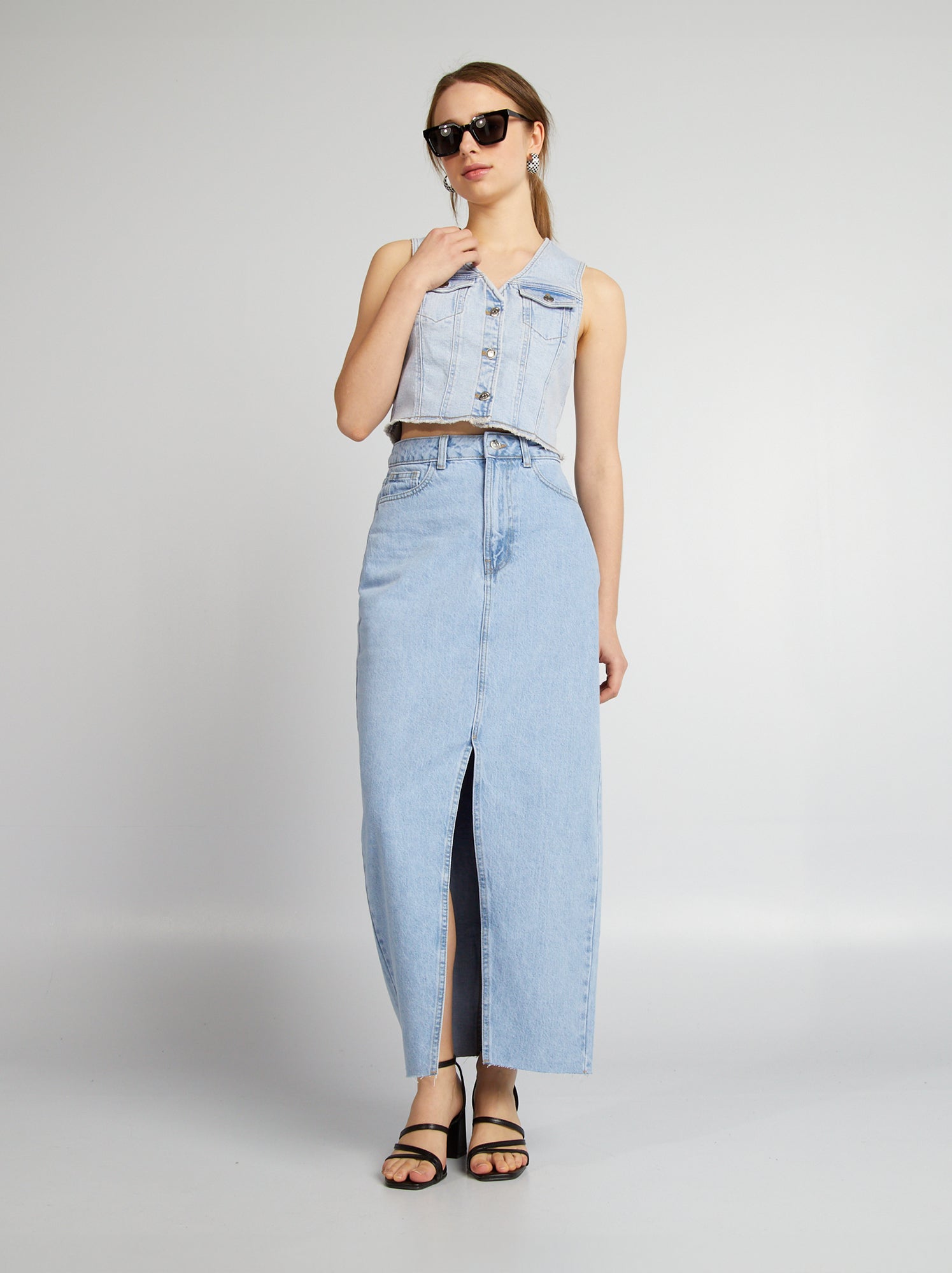 Jupe longue en denim avec maxi fente Triple stone Kiabi 18.00