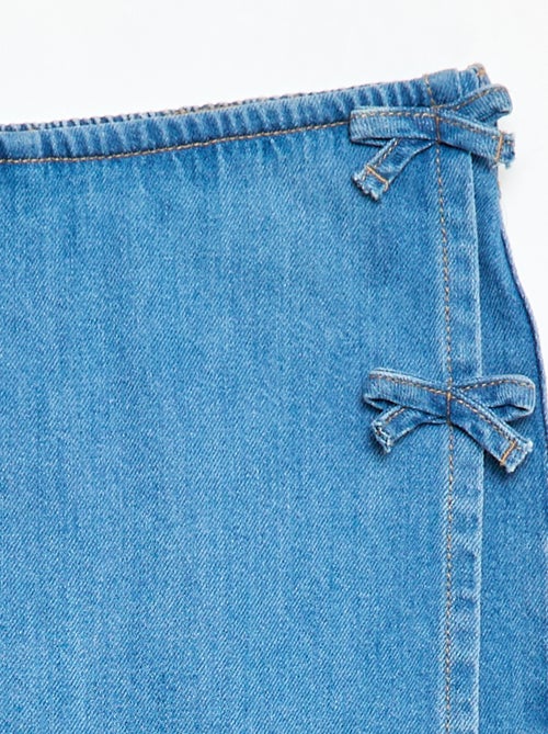 Jupe short courte en jean avec nœuds - Kiabi