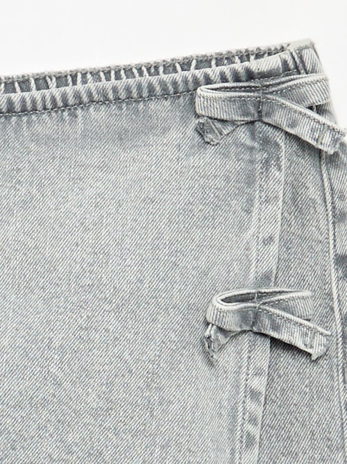 Jupe short courte en jean avec nœuds - Kiabi