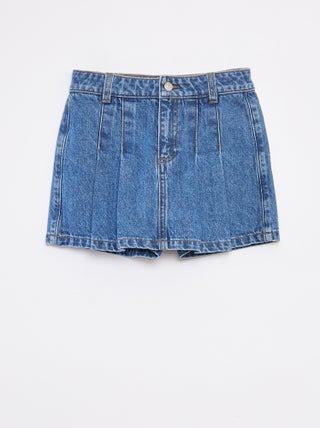 Jupe short en denim plissé