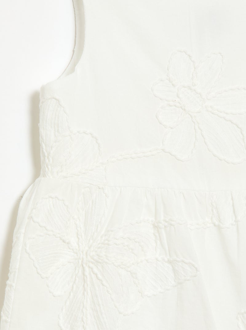 Jurk met bloemenborduursels Wit - Kiabi