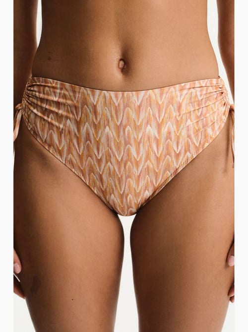 Kacie bikinibroekje met zigzagprint en hoge taille penti - Kiabi Kacie bikinibroekje met zigzagprint en hoge taille penti - Kiabi
