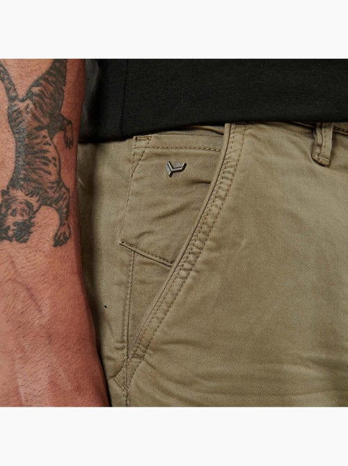 Kaporal Irwix Groene Chino Pantalon voor Heren - Kiabi Kaporal Irwix Groene Chino Pantalon voor Heren - Kiabi