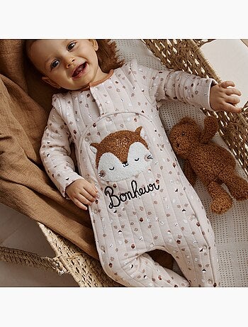 Karamelkleurige gewatteerde babypyjama met brugsluiting