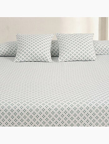 Katoenen bedsprei met reliëf geometrisch dessin en getextureerde stof.